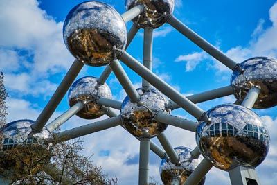 huurauto atomium brussel belgie