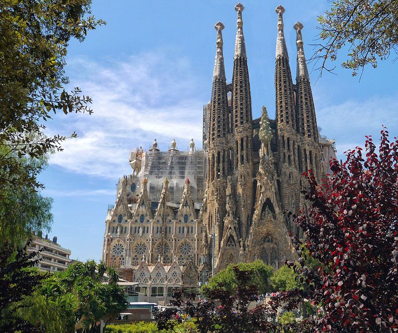 autohuur de kathedraal sagrada familia in barcelona spanje